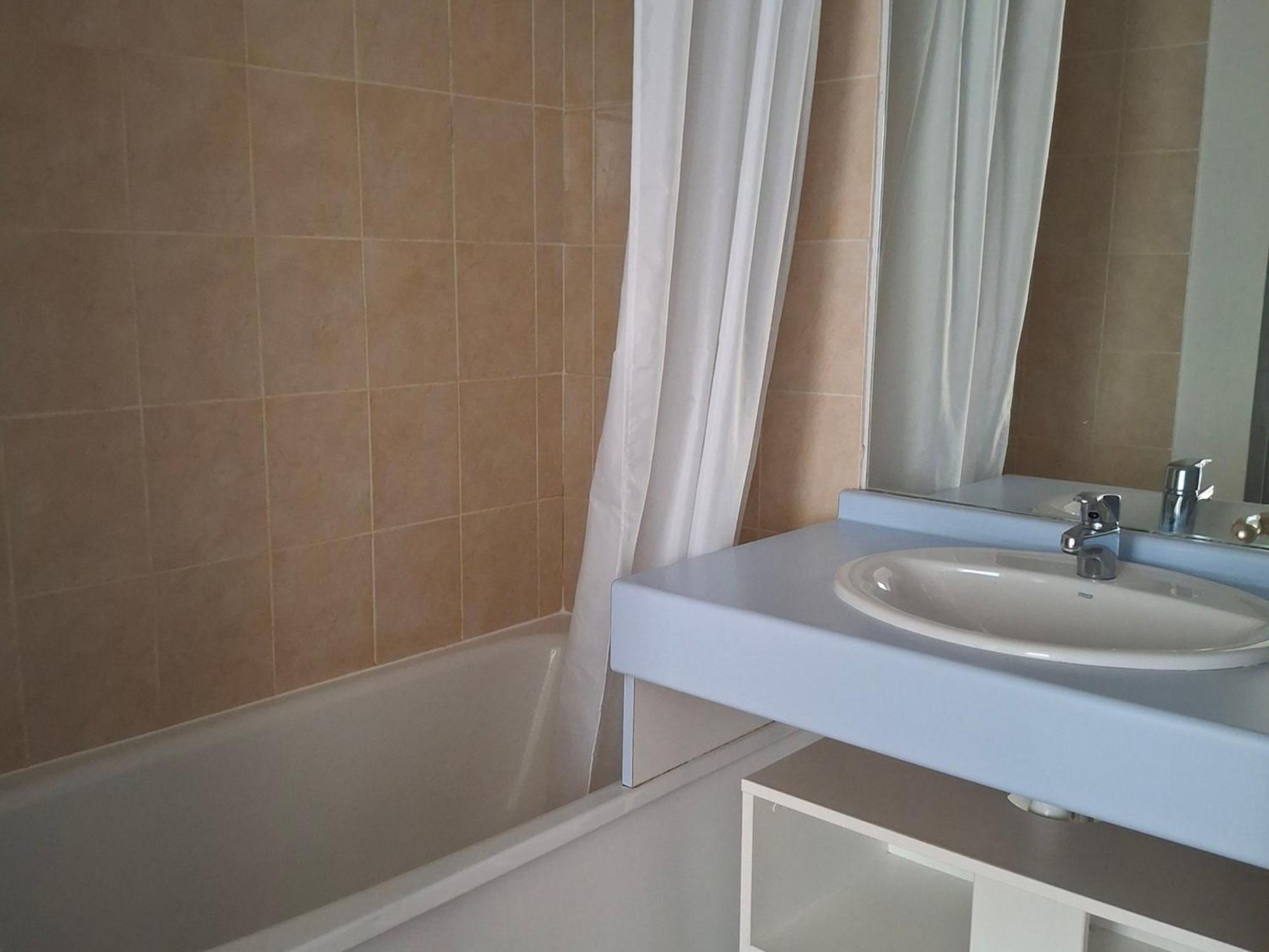 Saint-Francois-Longchamp - Location 6 Personnes - Fr-1-807-122 Apartment Exterior photo